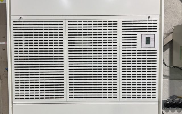 工事後のダイキン設備用エアコン室内機